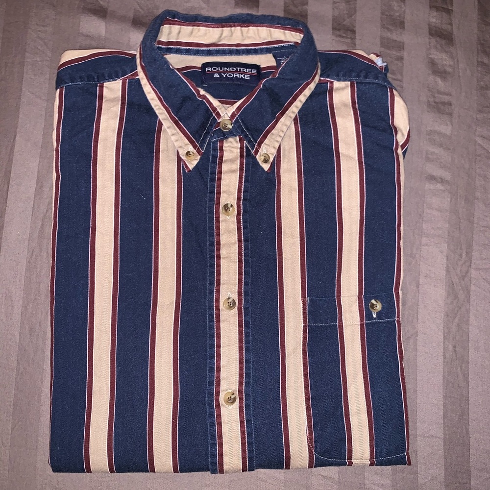 Mens button down - Picture 3 of 3